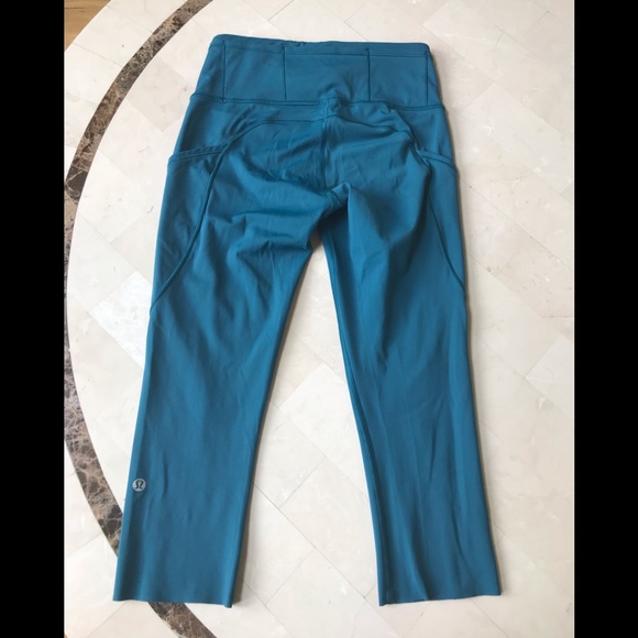 Lululemon Fast & Free Crop II *Nulux 19" - Picture 5 of 8